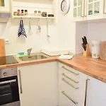Die 2 Zimmerwohnung mit Balkon liegt in der 1 Etage und ist ideal für 2 bis 3 Personen